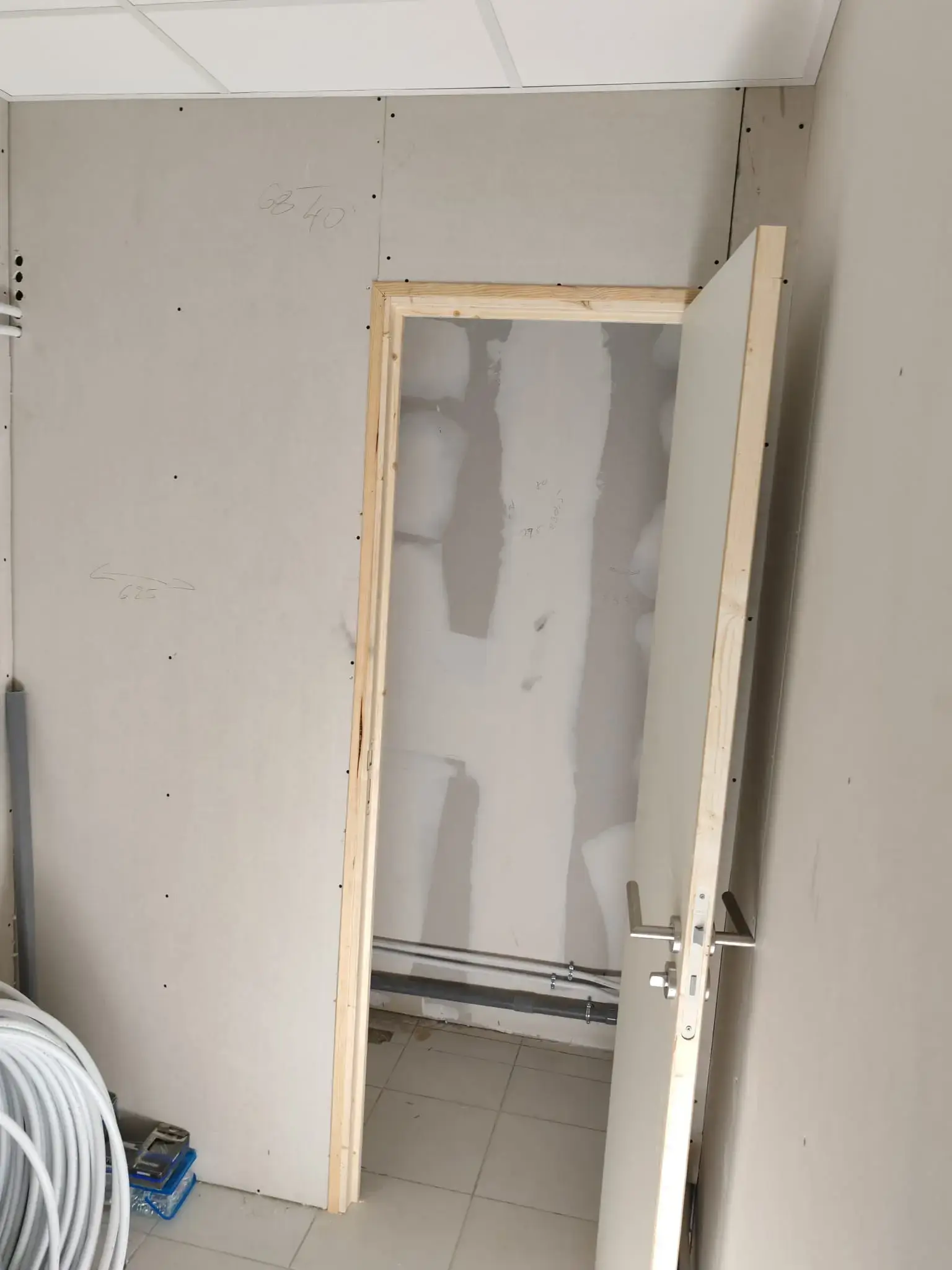 Rénovation de locaux, doublage, cloison et faux plafond